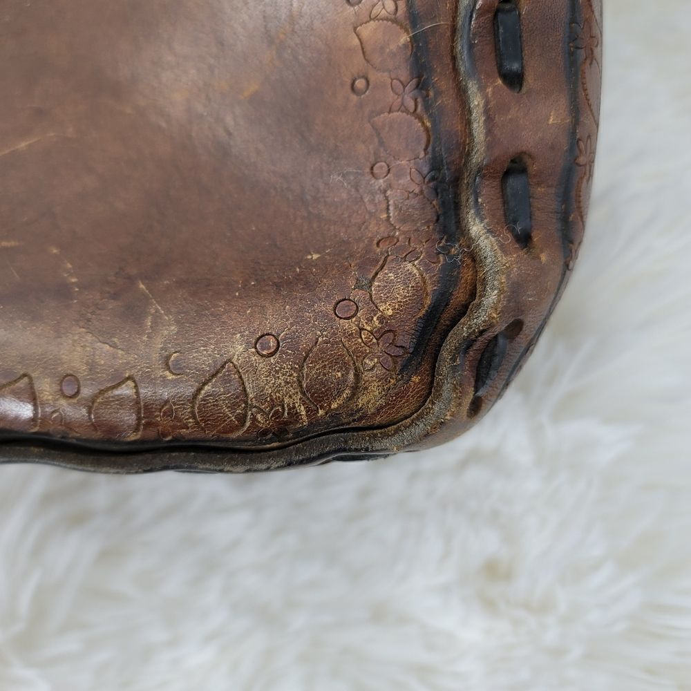 Vintage leather hand tooled shoulder bag 70s - Picture 12 of 13